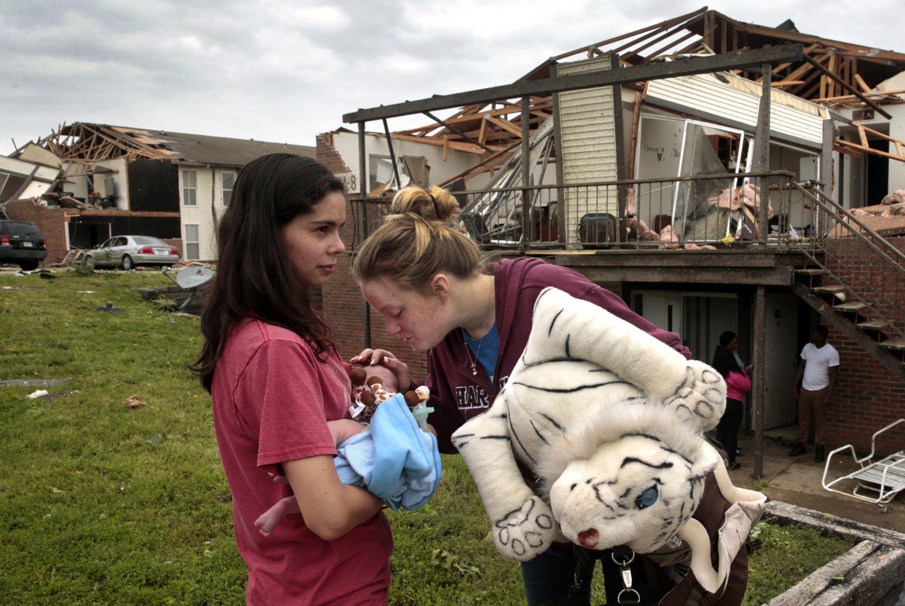 Tornado rips through Jefferson City